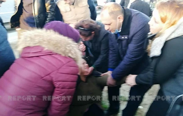 Bakıda sərnişin avtobusu velosipedçini və yaşlı qadını vurub - FOTO