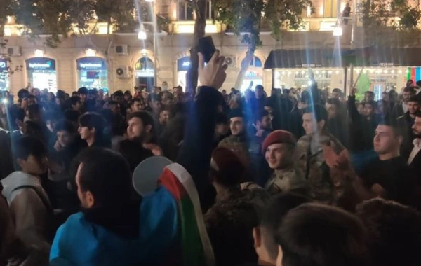 Paytaxt sakinlərinin Zəfər Günü sevinci – FOTO/VİDEO