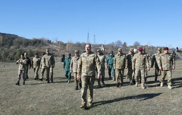 Президент Ильхам Алиев выступил перед военнослужащими в Шуше - ОБНОВЛЕНО - ФОТО