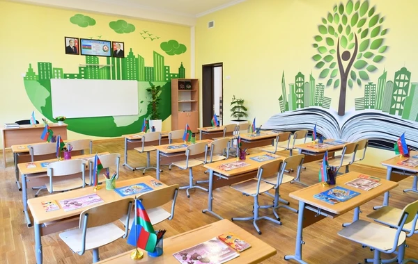 Bakı Şəhəri Məktəb Lisey Kompleksi koronavirusa görə bağlandı
