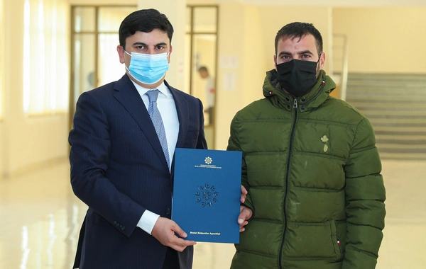Bu şəxslərə mənzillər verildi - FOTO