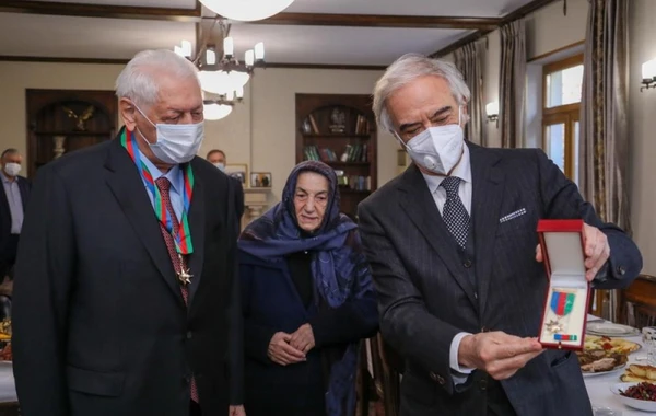 Maqomedali Maqomedova Azərbaycanın “Dostluq” ordeni, Murad Kajlayeva Prezidentin fəxri diplomu təqdim edildi