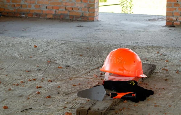 Bakıda tikinti zamanı uçqun oldu, fəhlə betonun altında qaldı