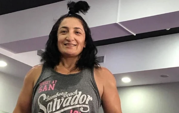 Azərbaycanlı qadın MMA döyüşçüsü erməni idmançını 10 saniyəyə nokauta saldı – VİDEO