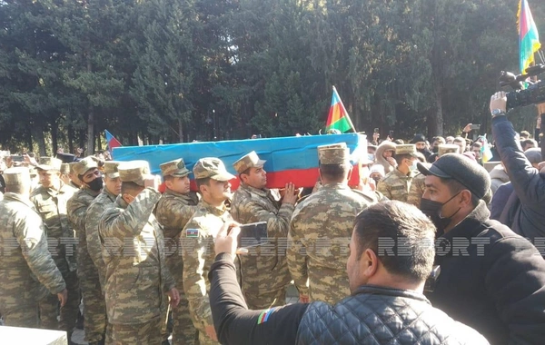 Şəhid Elmin Əlizadə dəfn edilib - FOTO