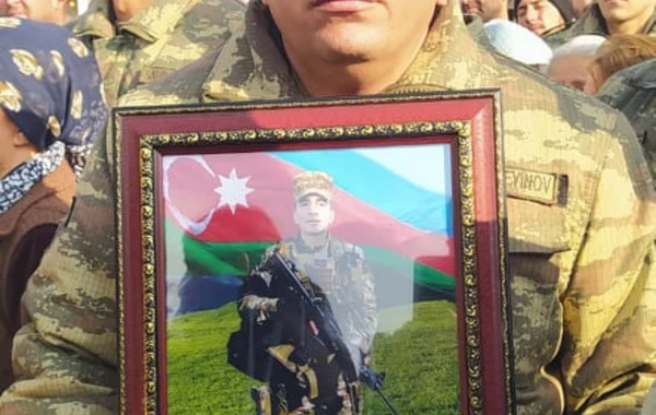 Şəmkirdə şəhidimizlə vida mərasimi keçirilir - FOTO - YENİLƏNİB