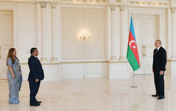 İlham Əliyev Banqladeşin yeni təyin olunmuş səfirinin etimadnaməsini qəbul edib - YENİLƏNİB - FOTO