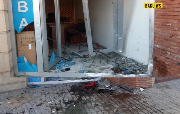 В Азербайджане полицейский автомобиль врезался в магазин, есть погибший - ОБНОВЛЕНО + ФОТО