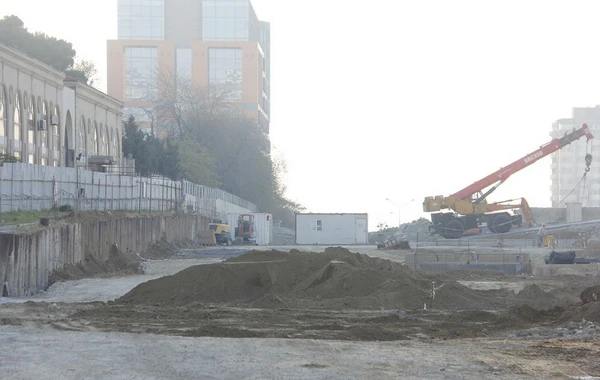 Bakıda tikilən yeni metro stansiyasının içindən görüntülər - FOTO