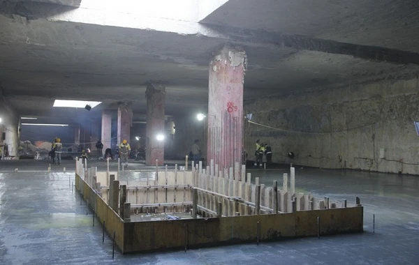 Bakıda tikilən yeni metro stansiyasının içindən görüntülər - FOTO