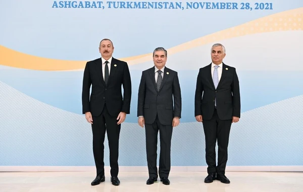 Prezident İlham Əliyev Aşqabadda İƏT-in XV Zirvə toplantısında iştirak edir - FOTO - YENİLƏNİB