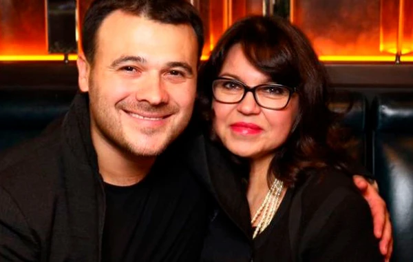 Emin Ağalarov anası İrina ilə - FOTO