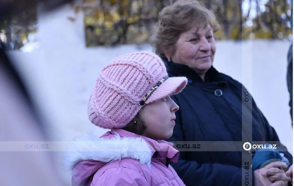 Yaralı zabitin anası: “Deyir ki, bərk qucaqlama, mən bu Vətənin oğluyam” - FOTO