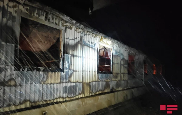 Qubada modul tipli məktəb yandı - FOTO