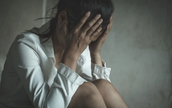Azərbaycanda 15 yaşlı qız onunla intim əlaqədə olan şəxsin həbs edilməməsini istədi: “Ailə quracam”