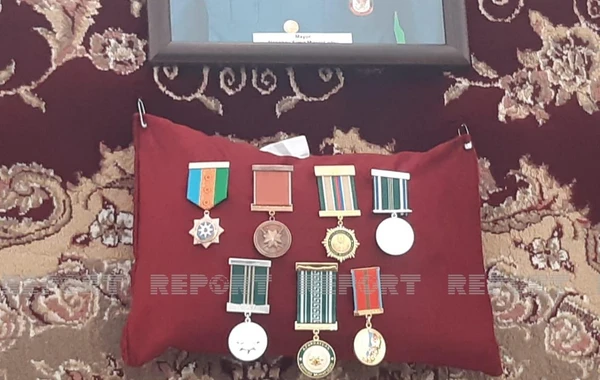 “Qaraheybət” şəhidi Elmir Həsənovun atası: “Oğlum 7 medalla təltif edilmişdi” - FOTO