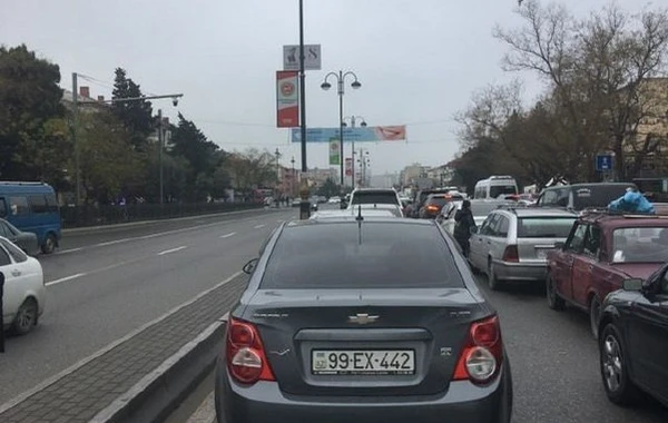 Bakıda böyük tıxac - VİDEO