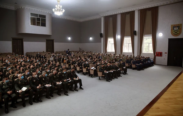 Начальник Генштаба встретился с личным составом Высшего военного училища - ВИДЕО