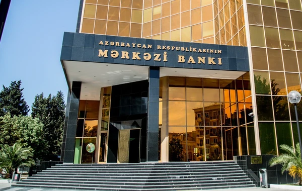 Azərbaycanda 20 manatlıq pul əsginası yenilənib - FOTO