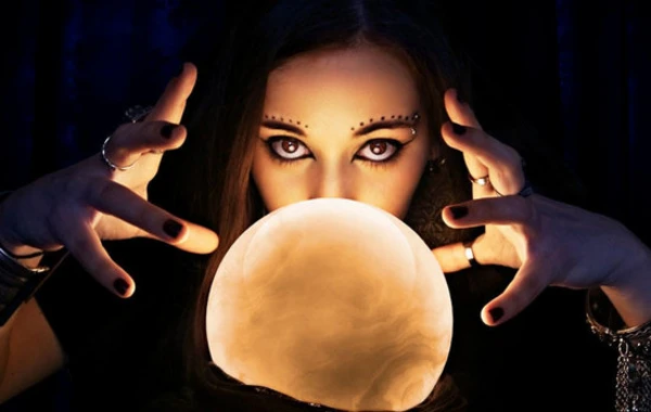 Falçı qadının evindən çıxanlar polisləri ŞOK ETDİ! - 46 milyon dollarlıq dələduzluğa görə saxlanılıb