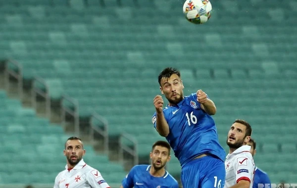 Azərbaycanlı hücumçu "Şalke"nin əsas komandasında növbəti oyuna hazırlaşır