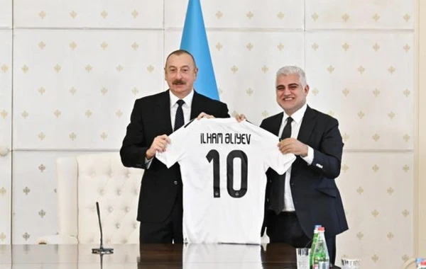 İlham Əliyev “Qarabağ” futbol klubunun üzvlərini qəbul etdi - FOTO
