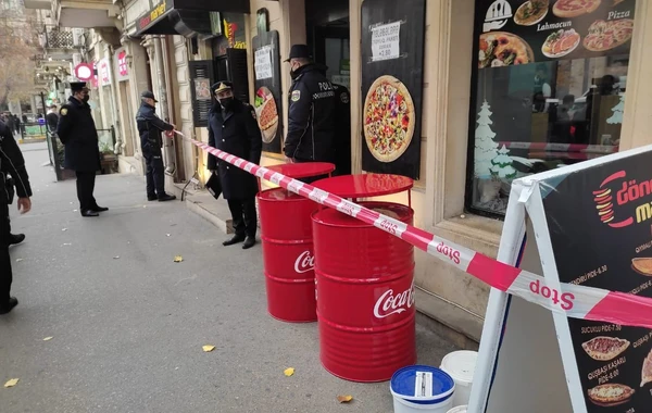 В Баку приостановлена деятельность донерной, в которой произошло массовое отравление - ФОТО