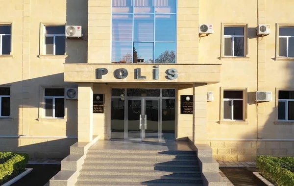Gəncə sakini  birlikdə gəzməyə gəldiyi şəxsin əl-qolunu bağlayaraq pulunu ələ keçirib