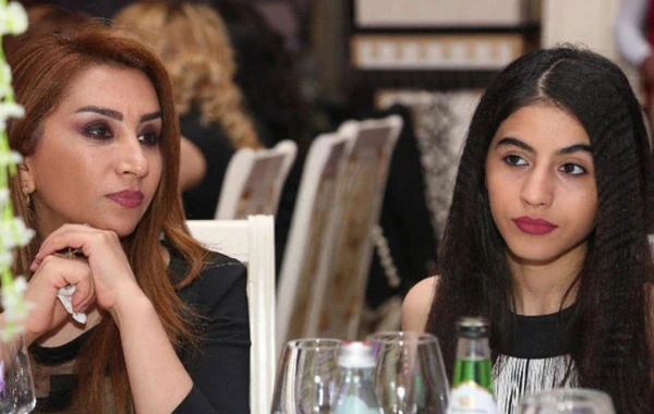 Əməkdar artistdən etiraf: "Yoldaşım onu düz yola gətirdiyim üçün təşəkkür edir" - FOTO/VİDEO