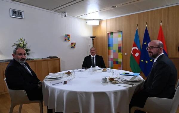 Azərbaycan, Ermənistan və Aİ Şurası liderlərinin görüşü başladı - FOTO