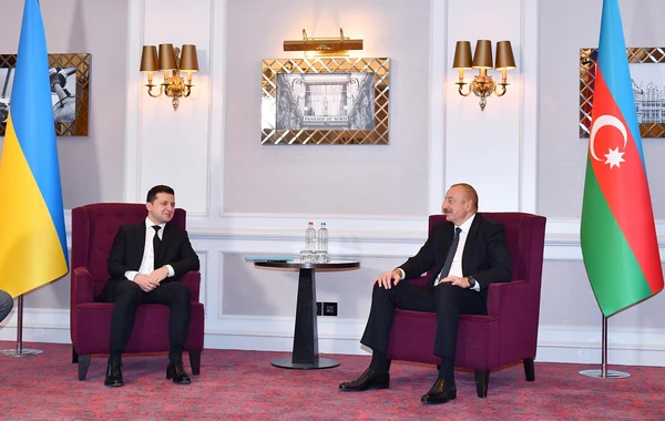 İlham Əliyev Brüsseldə Ukrayna Prezidenti ilə görüşüb