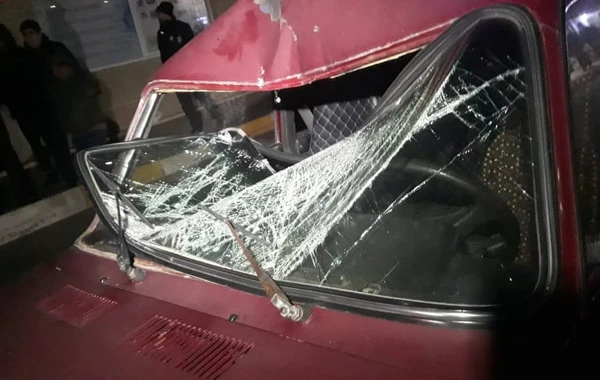 Tovuzda yolu keçmək istəyən piyadanı maşın vurdu - FOTO