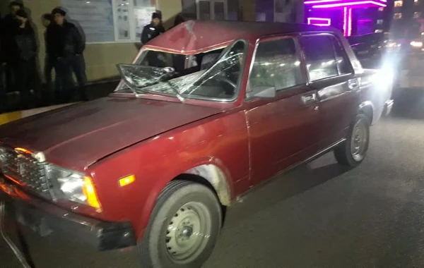 Tovuzda yolu keçmək istəyən piyadanı maşın vurdu - FOTO
