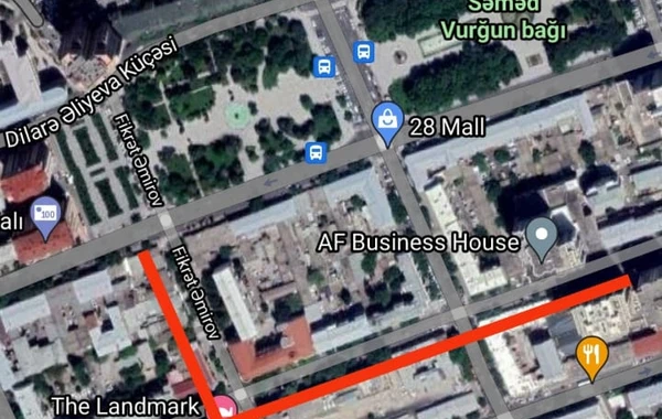 Bakıda acınacaqlı vəziyyət: Yolu bağlayıb, heç kimi maşın saxlamağa qoymurlar - VİDEO