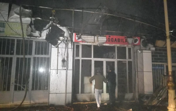 Ticarət obyektlərində baş verən yanğınla bağlı RƏSMİ MƏLUMAT - FOTO