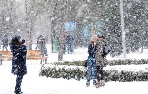 Temperatur 10 dərəcə enəcək, qar yağacaq, yollar buz bağlayacaq - XƏBƏRDARLIQ