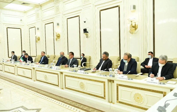 Sahibə Qafarova İranın xarici işlər naziri ilə görüşüb -FOTO