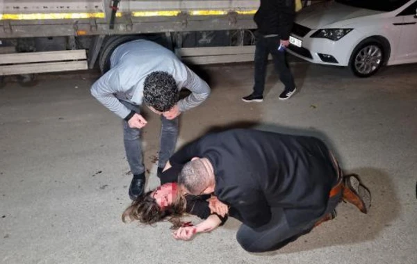 Dini nikahlı həyat yoldaşını dəmir çubuqla döyüb bıçaqla yaraladı - FOTO
