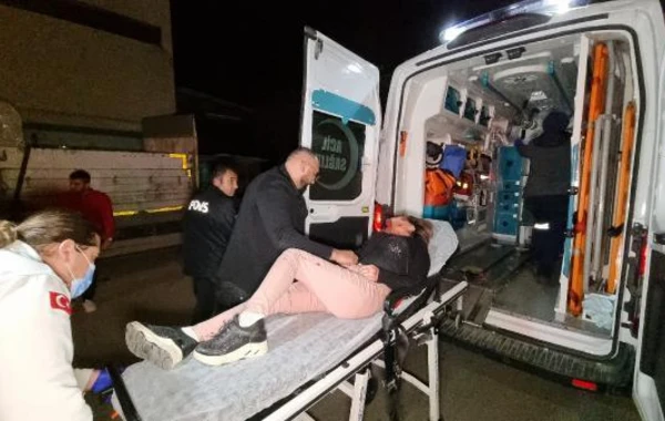 Dini nikahlı həyat yoldaşını dəmir çubuqla döyüb bıçaqla yaraladı - FOTO