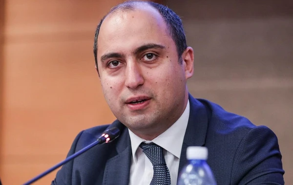 Emin Əmrullayev: “Azərbaycanda orta təhsilin keyfiyyəti ilə bağlı ciddi problemlər var”