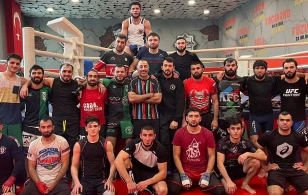 Rafael Ağayev karyerası ilə bağlı qərarını açıqladı: “Artıq boks məşqlərinə başlamışam” - FOTO