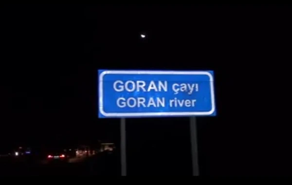 Azərbaycanda avtomobil daşıyan yük maşını qəzaya düşdü - FOTO