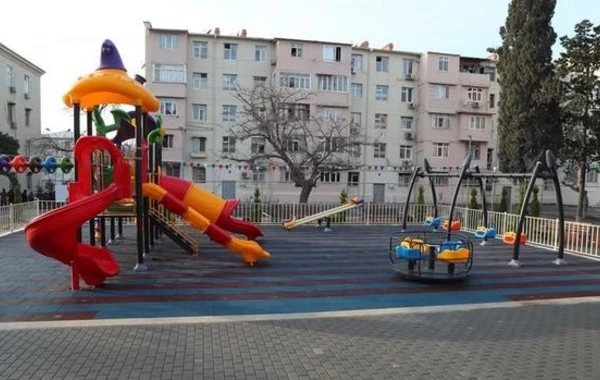 Лейла Алиева на церемонии открытия очередного благоустроенного двора - ФОТО