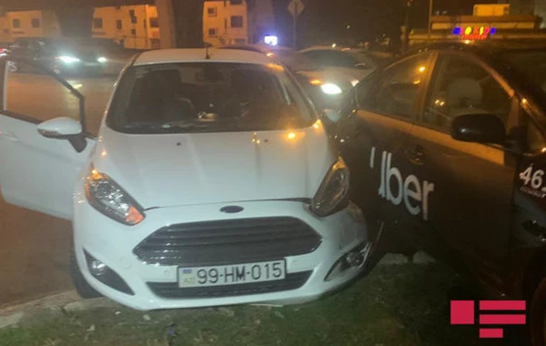 Bakıda xanımın törətdiyi qəzada avtomobillərə ciddi ziyan dəydi - FOTO/VİDEO
