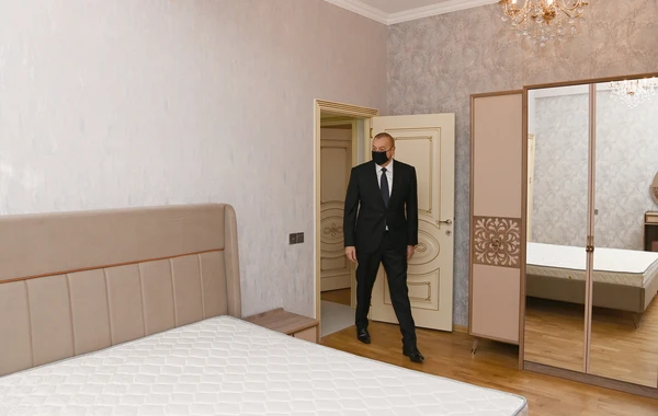 Prezident şəhid ailələri və hərbçilər üçün nəzərdə tutulmuş mənzillərdə - FOTO