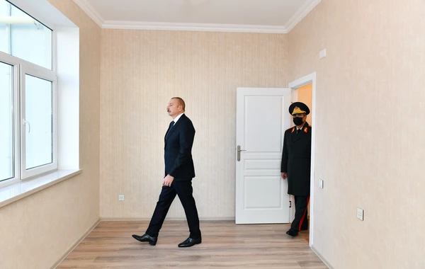 Prezident şəhid ailələri və hərbçilər üçün nəzərdə tutulmuş mənzillərdə - FOTO