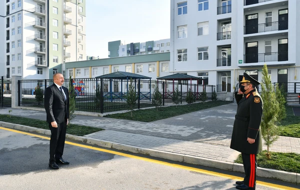 Prezident şəhid ailələri və hərbçilər üçün nəzərdə tutulmuş mənzillərdə - FOTO