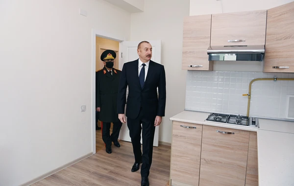 Prezident şəhid ailələri və hərbçilər üçün nəzərdə tutulmuş mənzillərdə - FOTO