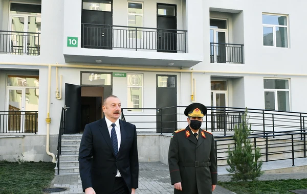 Prezident şəhid ailələri və hərbçilər üçün nəzərdə tutulmuş mənzillərdə - FOTO