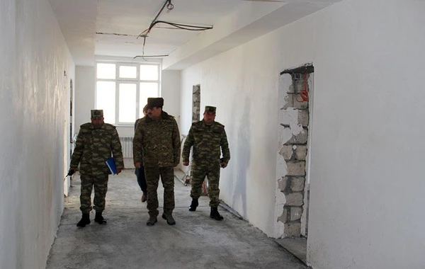 Azad edilən ərazilərdə şəxsi heyətin maddi-texniki təminatı yoxlanılıb - FOTO